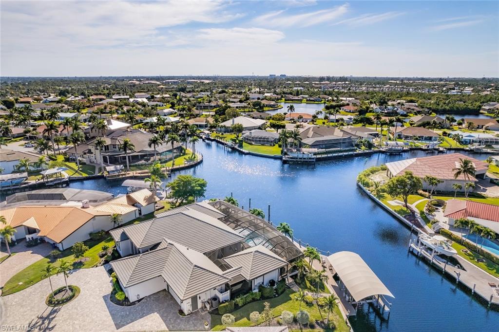 TOWN AND RIVER - Residential