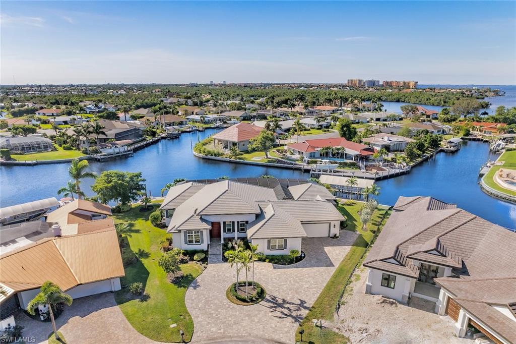 TOWN AND RIVER - Residential