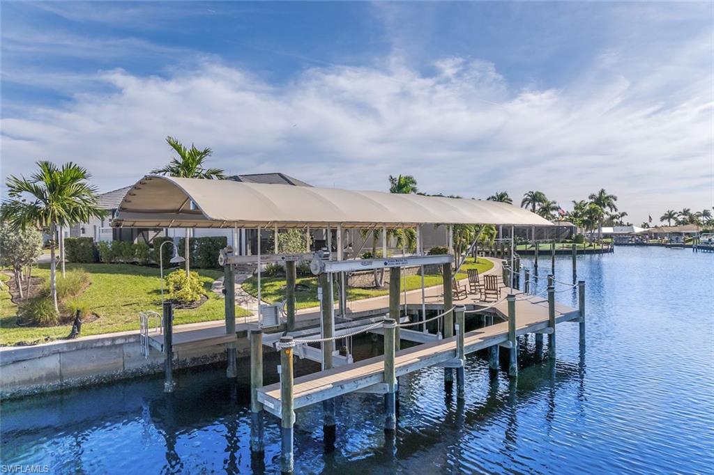 TOWN AND RIVER - Residential