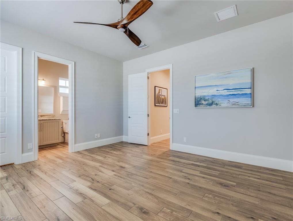 TOWN AND RIVER - Residential