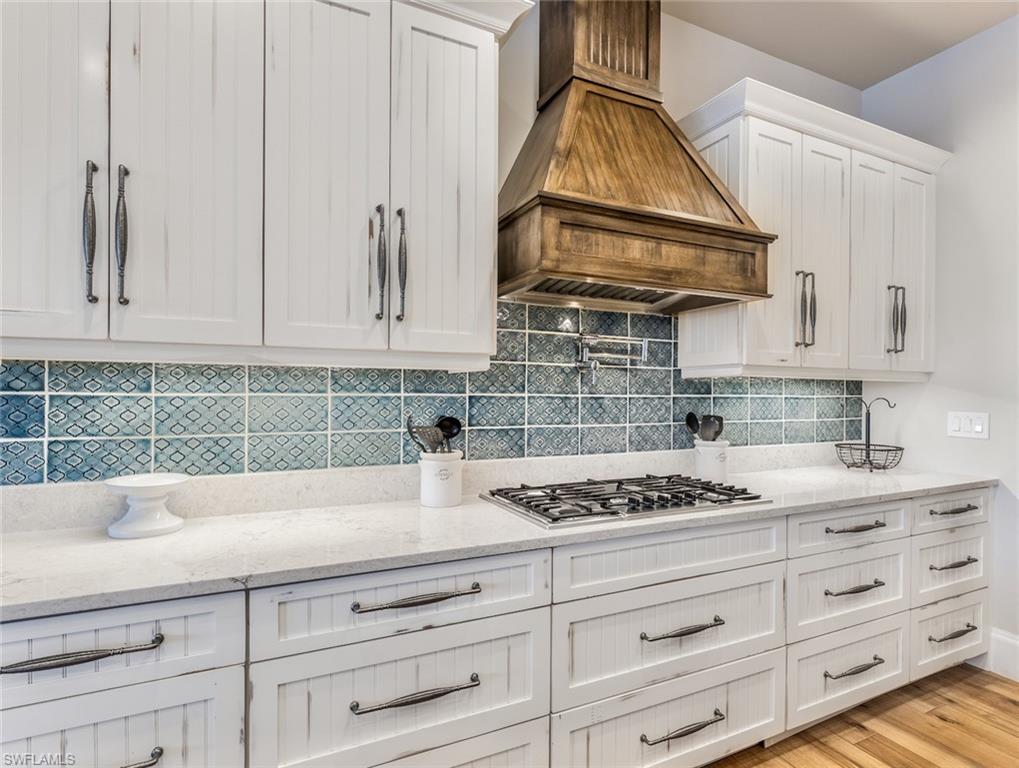 TOWN AND RIVER - Residential