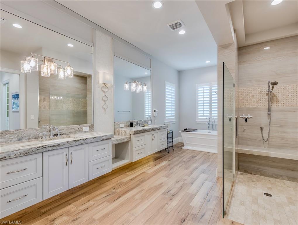 TOWN AND RIVER - Residential