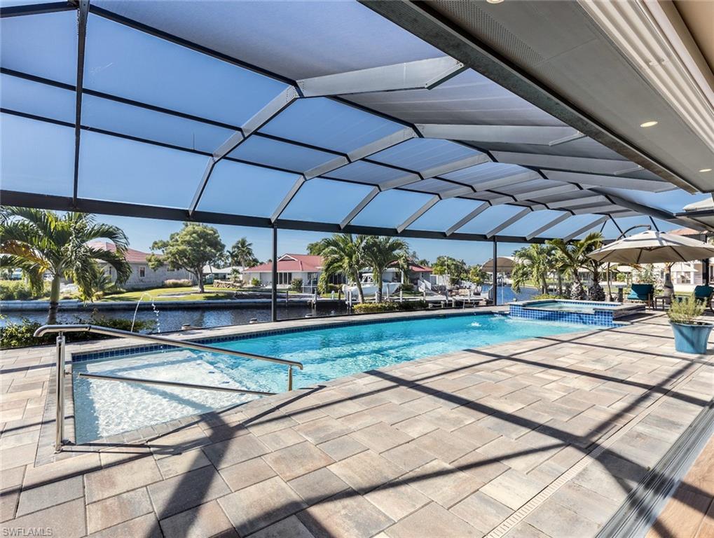 TOWN AND RIVER - Residential