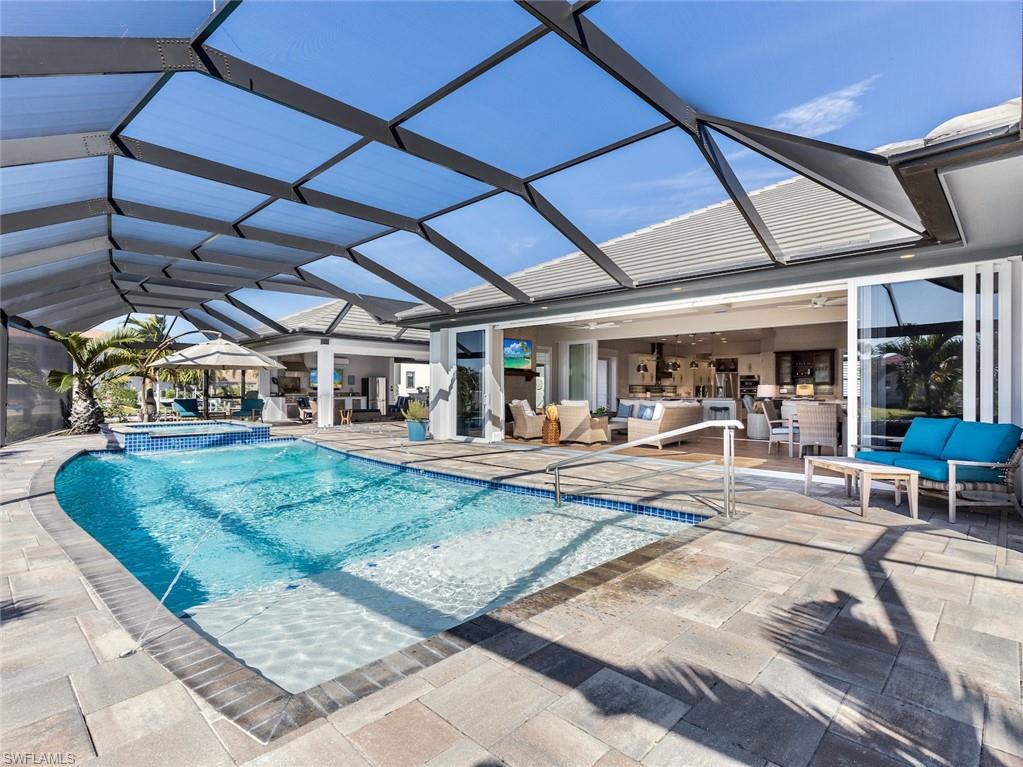 TOWN AND RIVER - Residential