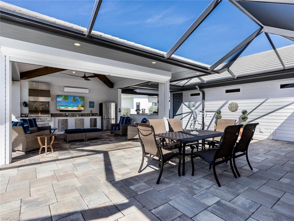 TOWN AND RIVER - Residential