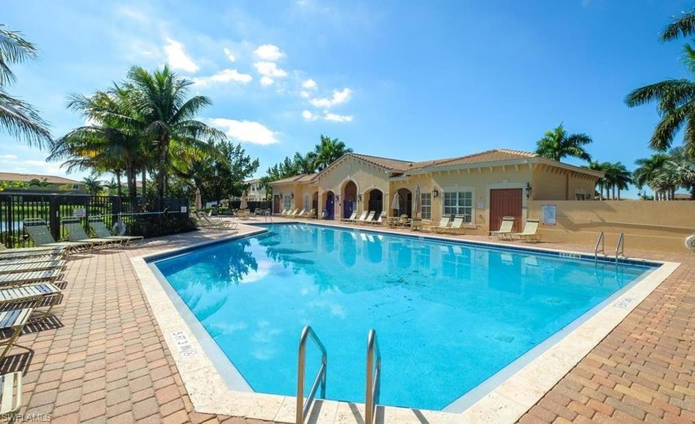 TOWNHOMES OF SAN SIMEON - Residential