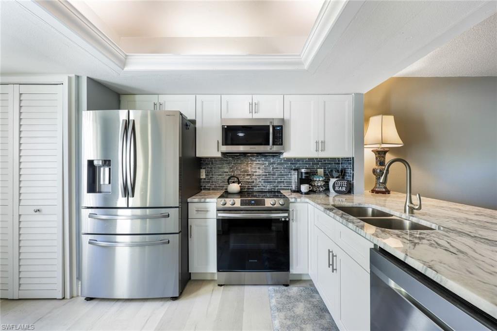 PARKSIDE CONDO - Residential