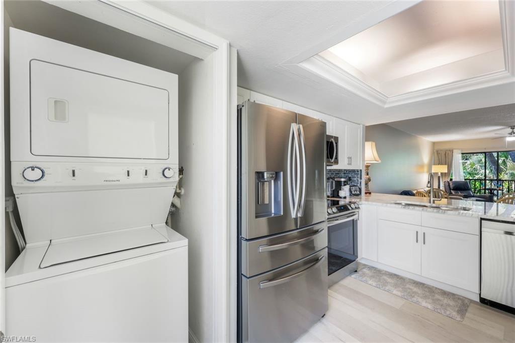 PARKSIDE CONDO - Residential