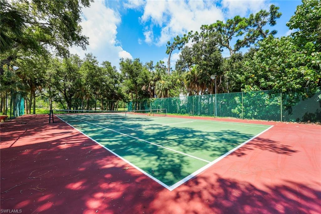 PARKSIDE CONDO - Residential