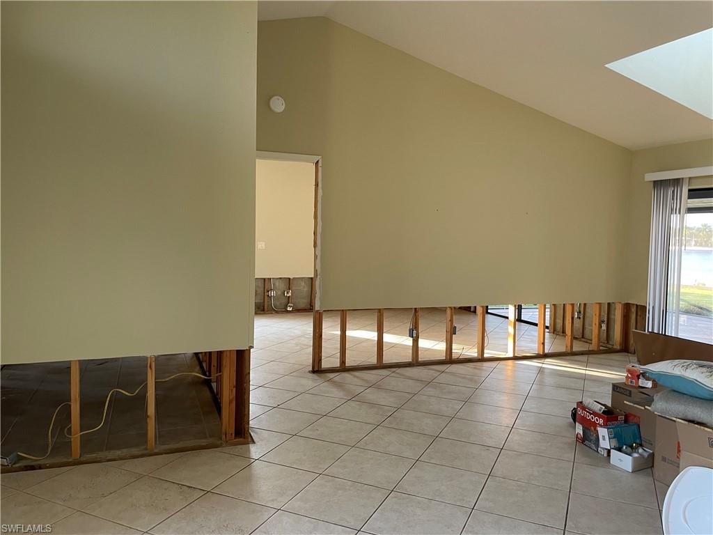 FORT MYERS SHORES - Residential