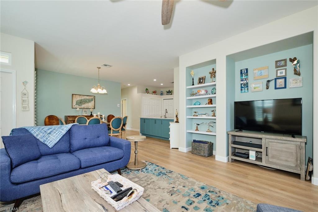 SOMMERSET VILLAS - Residential