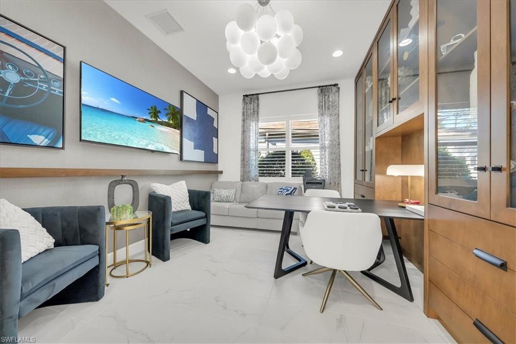 VALENCIA TRAILS - Residential