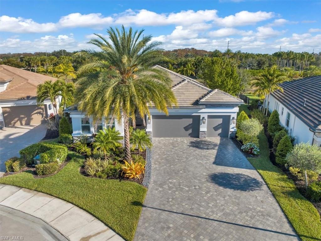 VALENCIA TRAILS - Residential