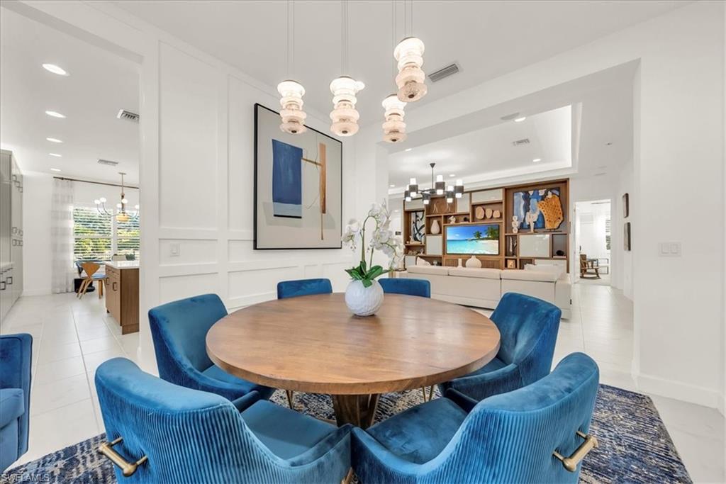 VALENCIA TRAILS - Residential