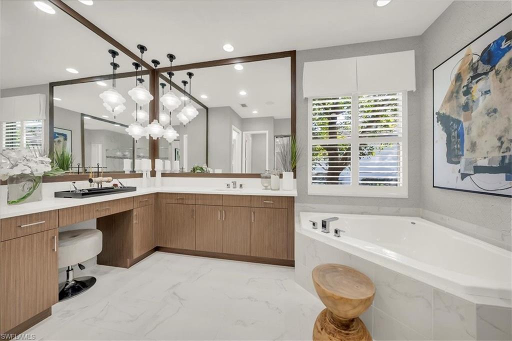 VALENCIA TRAILS - Residential