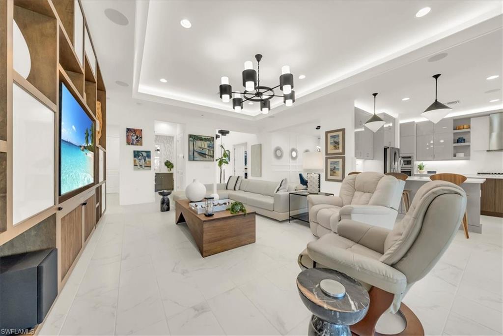 VALENCIA TRAILS - Residential