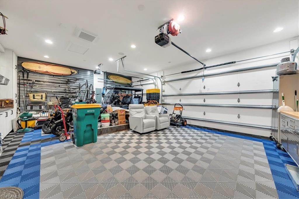 VALENCIA TRAILS - Residential