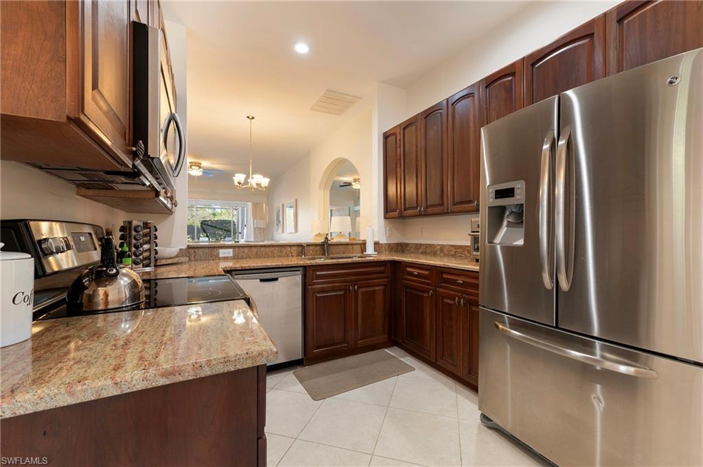 HIGHLAND WOODS VILLAS - Residential