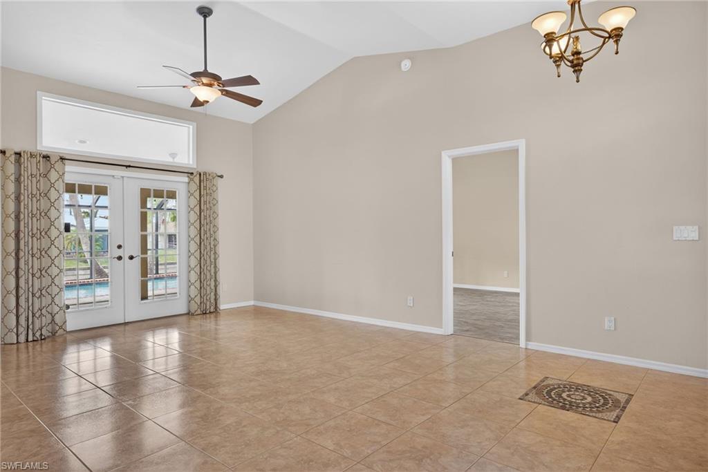 CAPE CORAL - Residential