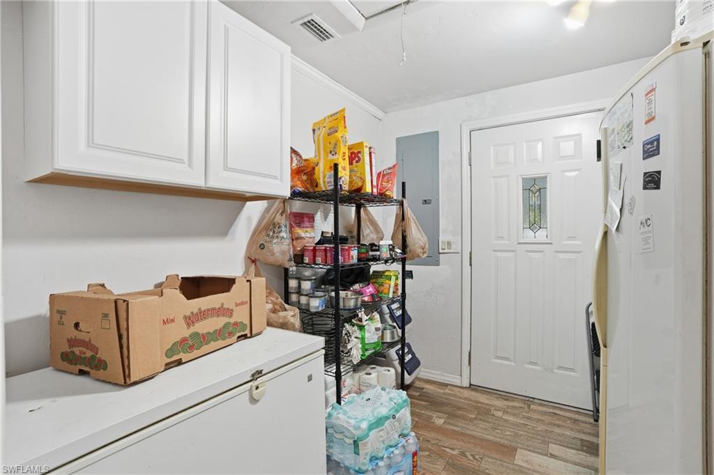 GOLDEN GATE ESTATES - Residential