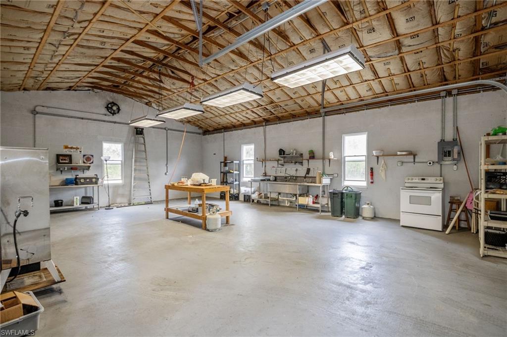 GOLDEN GATE ESTATES - Residential