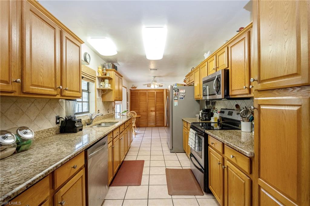 GOLDEN GATE ESTATES - Residential