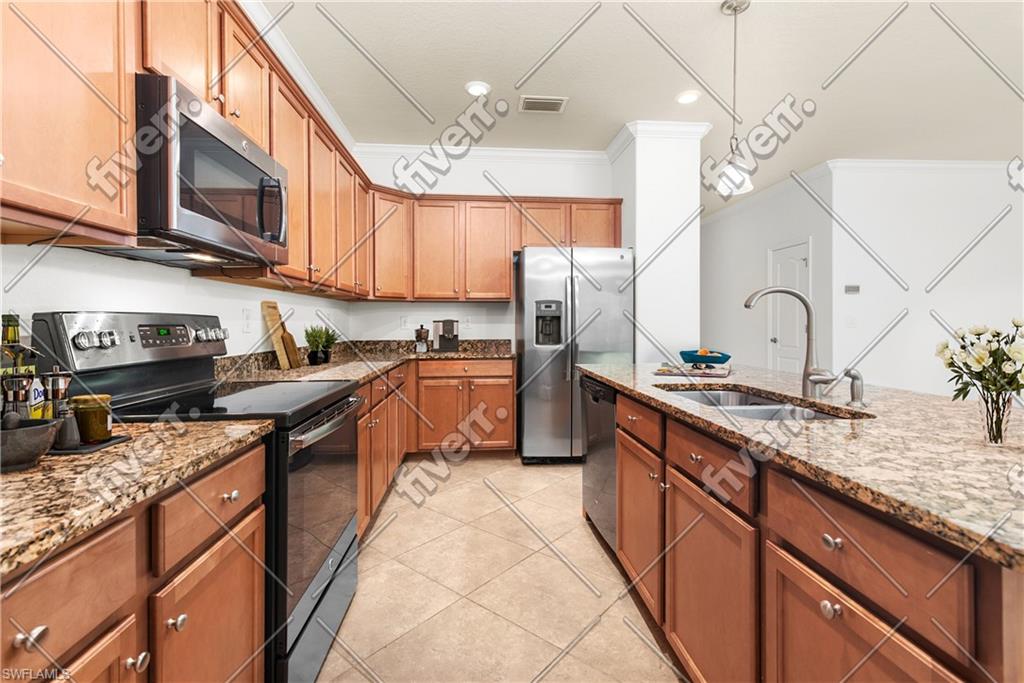 COUNTRY CLUB - Residential Lease