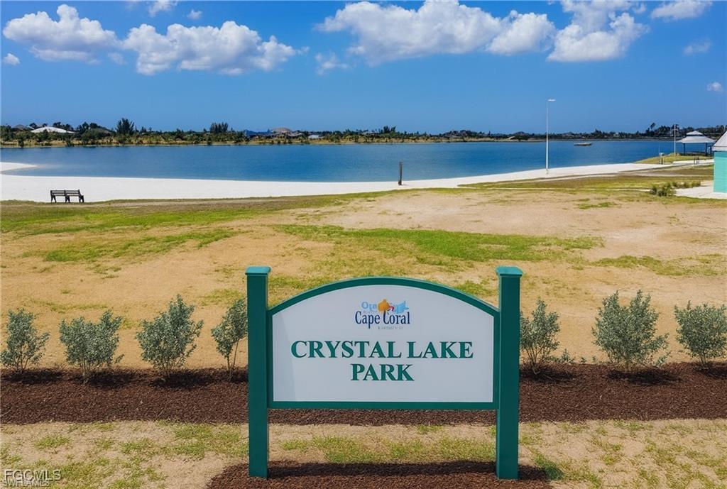 CAPE CORAL - Land