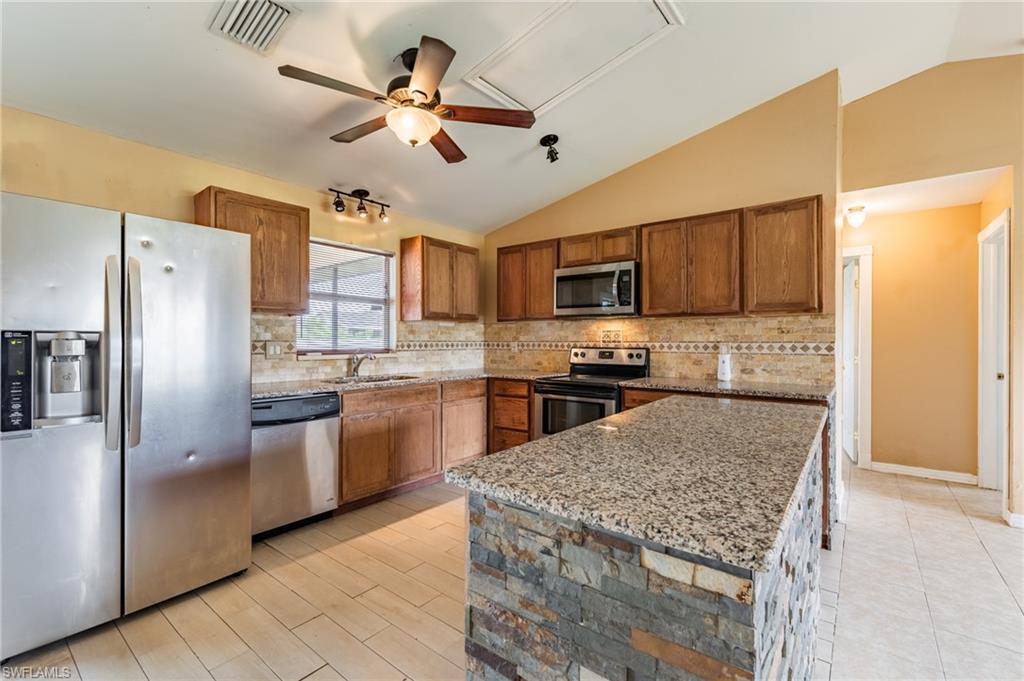 CAPE CORAL - Residential