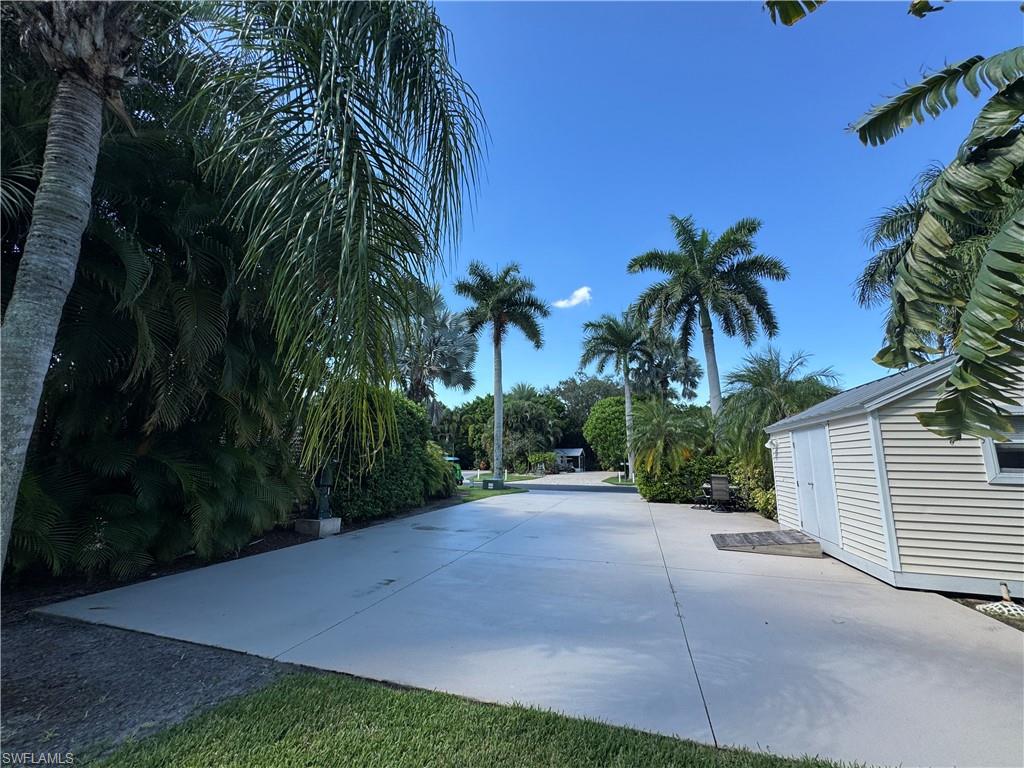 RIVERBEND MOTORCOACH RESORT - Land