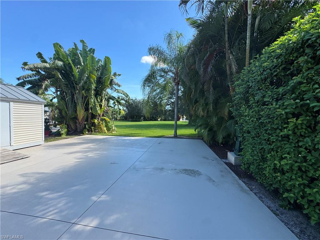 RIVERBEND MOTORCOACH RESORT - Land