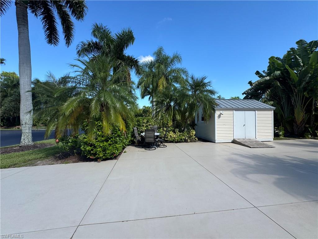 RIVERBEND MOTORCOACH RESORT - Land