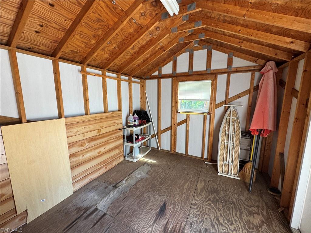 RIVERBEND MOTORCOACH RESORT - Land