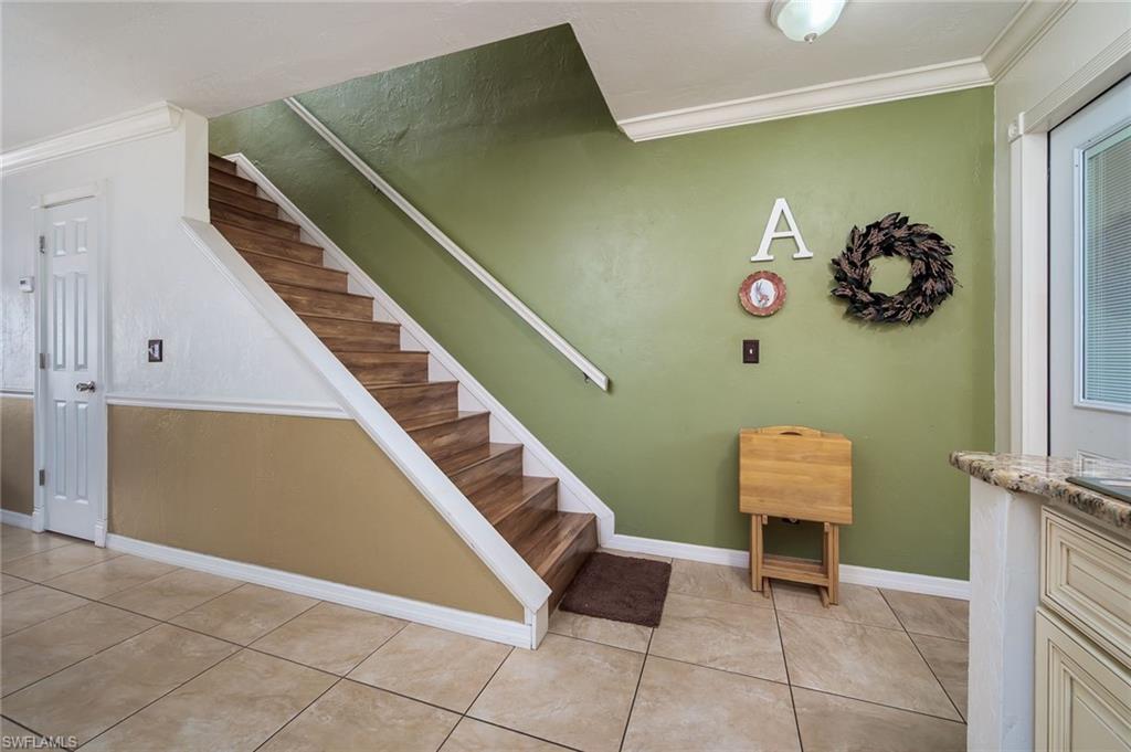 VILLAGES - Residential Lease