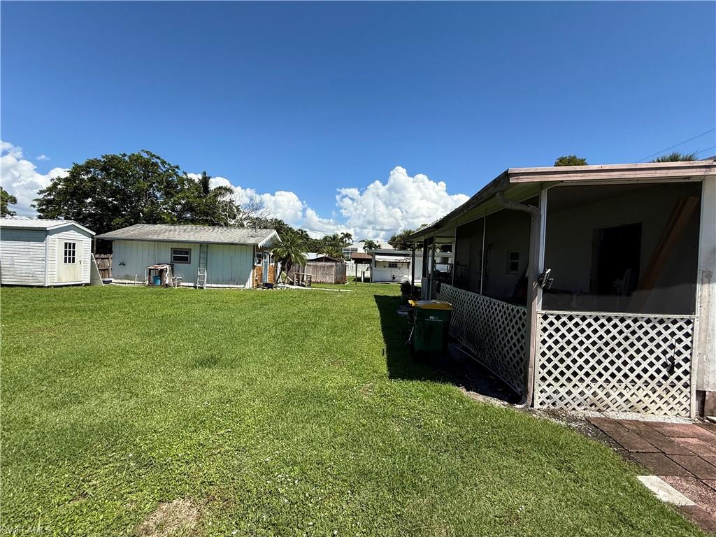 WEEKS REBECCA - Land