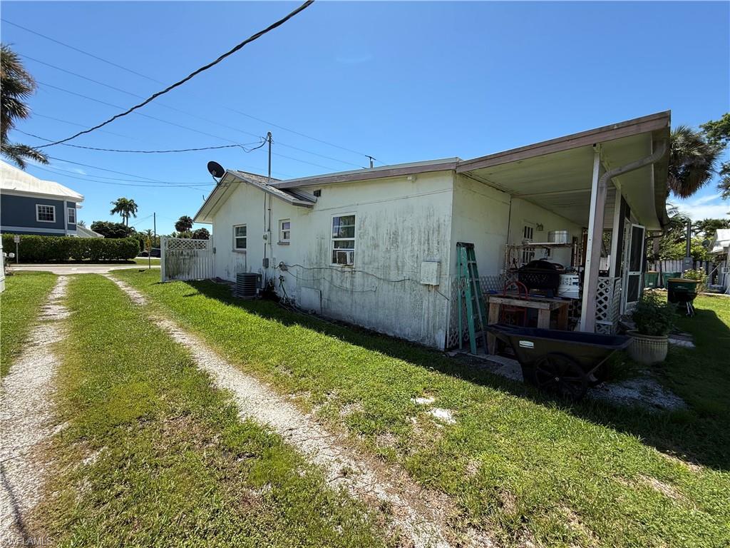 WEEKS REBECCA - Land