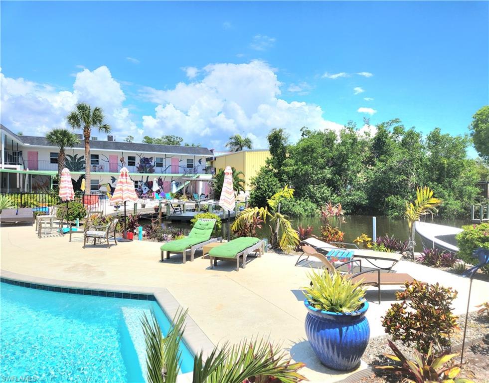 WEEKS REBECCA - Land