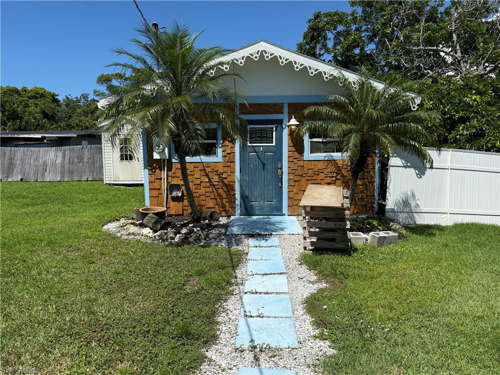 WEEKS REBECCA - Land