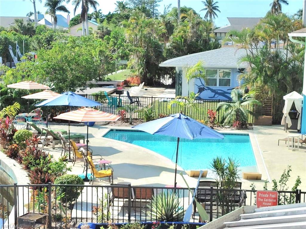 WEEKS REBECCA - Land