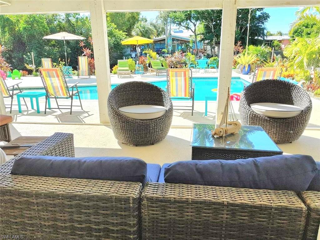 WEEKS REBECCA - Land