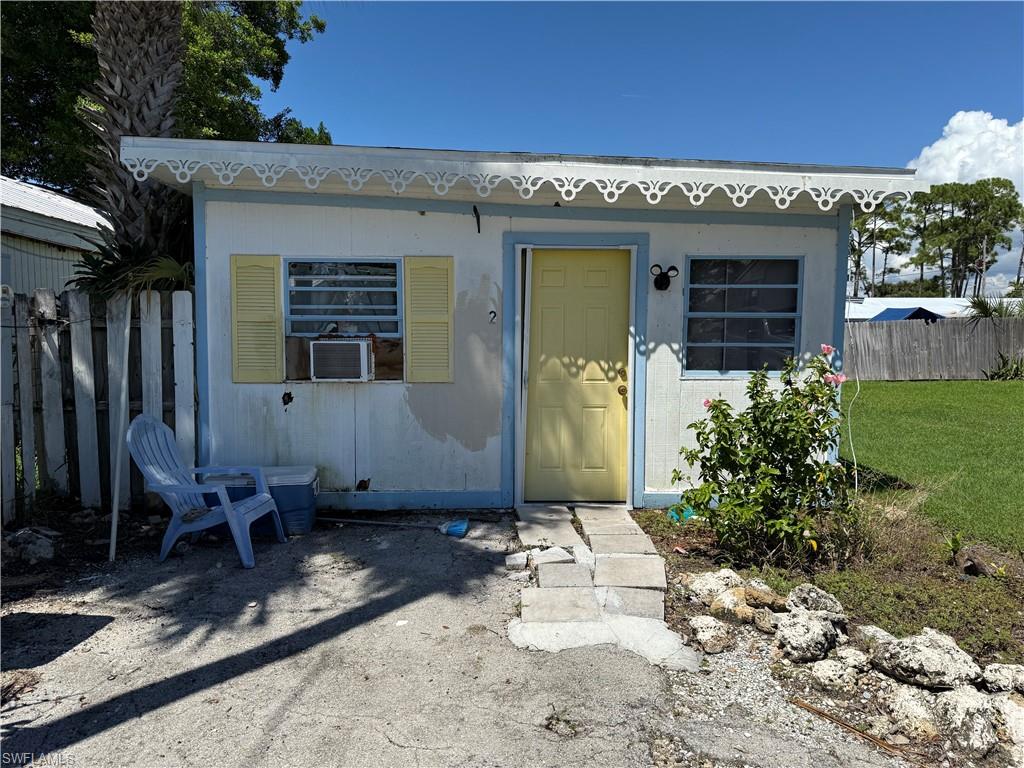 WEEKS REBECCA - Land