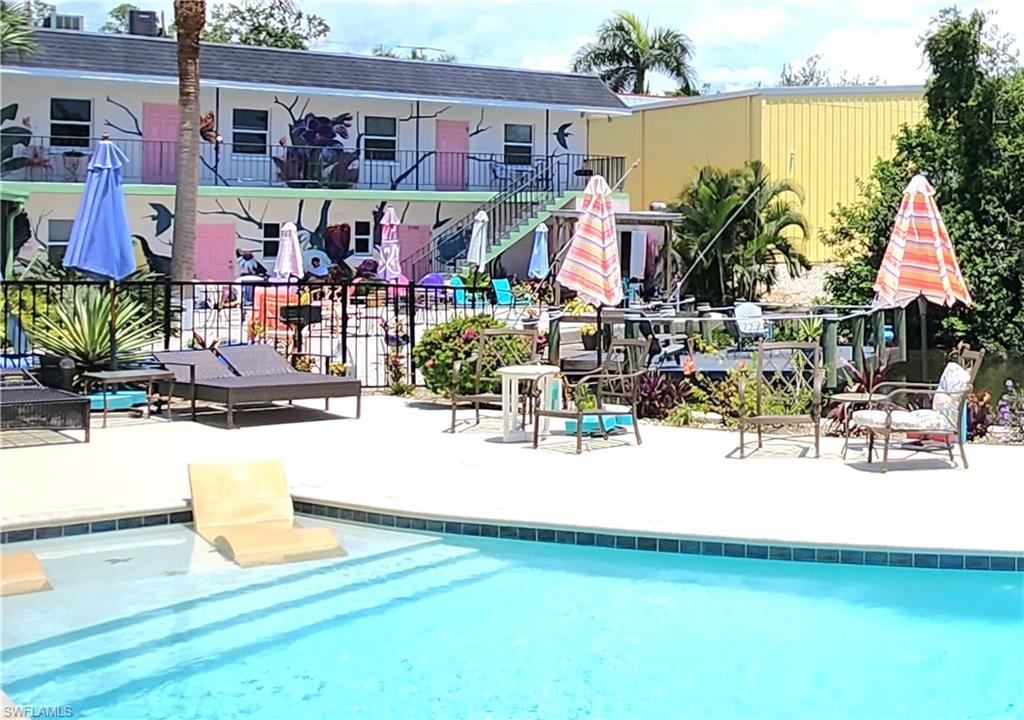 WEEKS REBECCA - Land