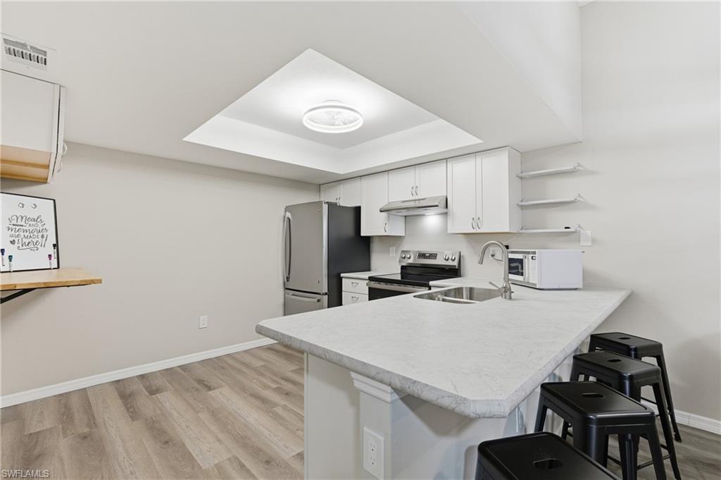 PALM LAKES - Residential