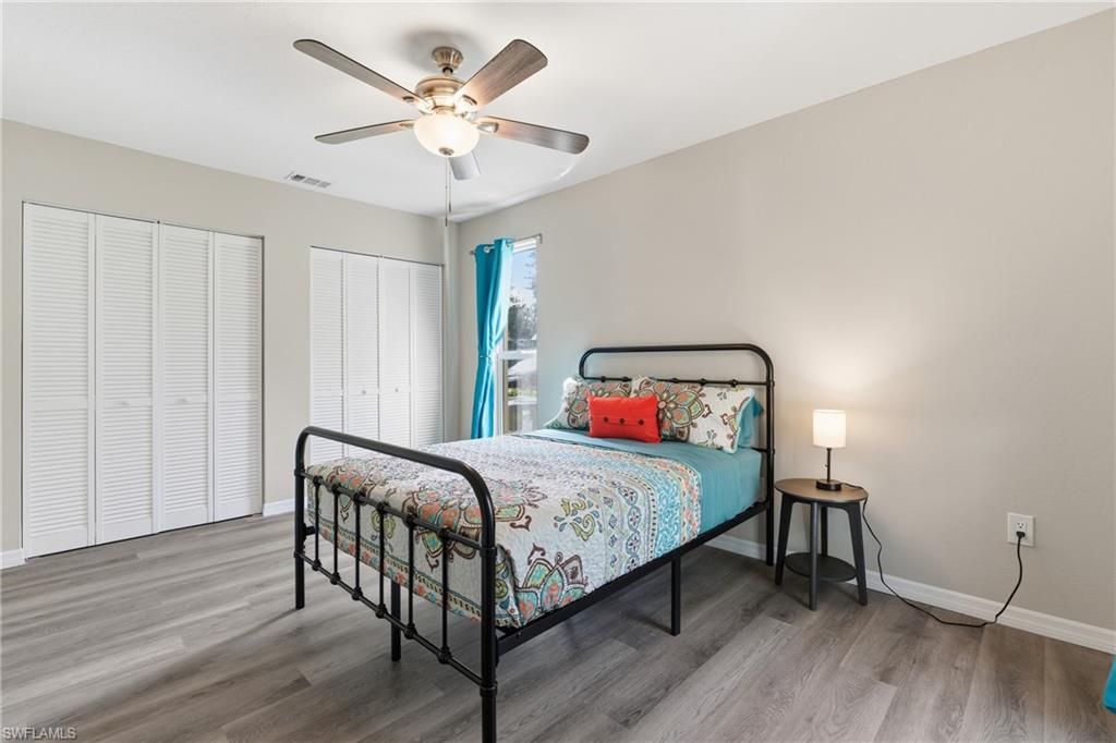 PALM LAKES - Residential