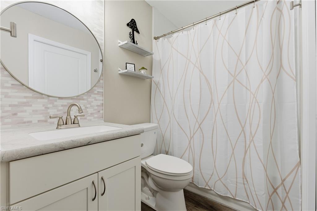 PALM LAKES - Residential