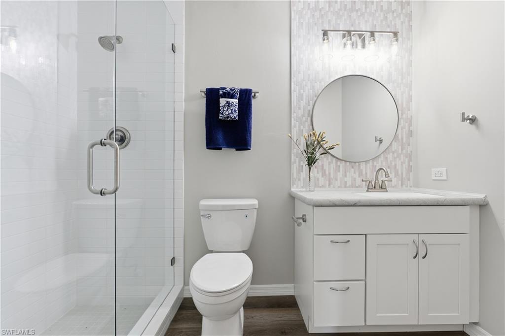 PALM LAKES - Residential