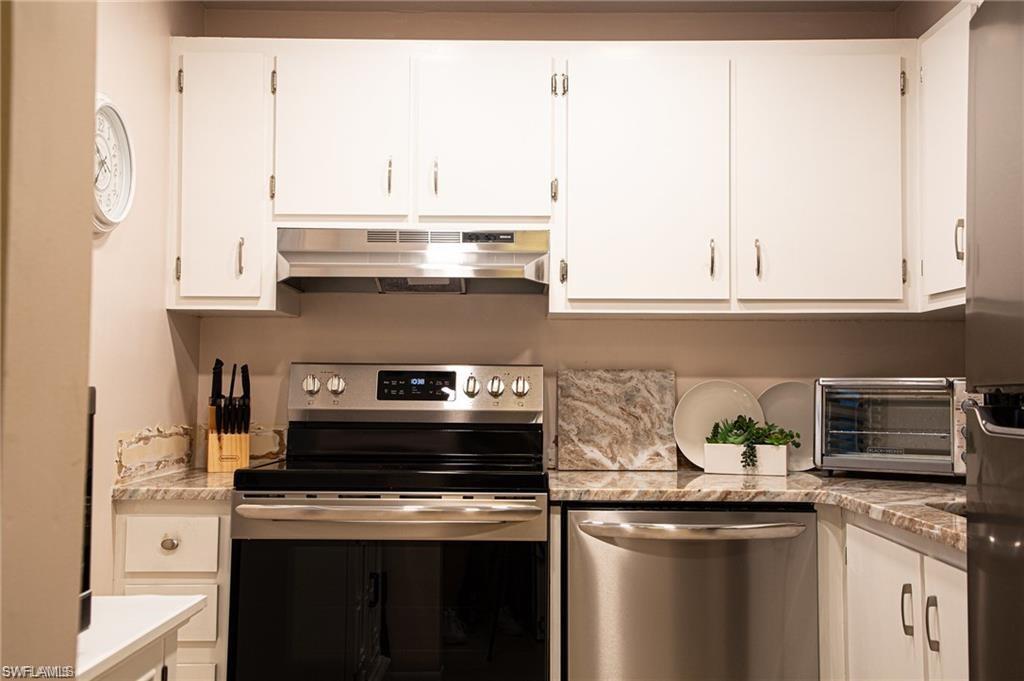 SEVEN LAKES - Residential Lease