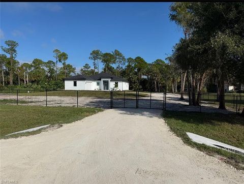 Photo of 2317 2nd AVE SE, NAPLES, FL 34117 (MLS # 225077807)