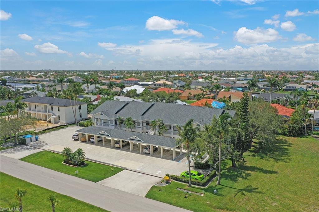 DANAH WAY CONDO - Residential