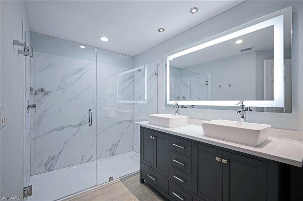 DANAH WAY CONDO - Residential